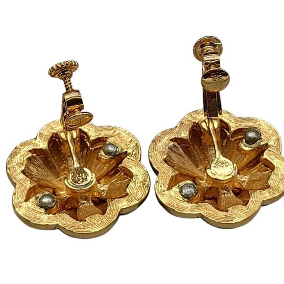 Vendome Domed Screwback Clip On Earrings Vintage White Enamel Gold Plated Floral - Picture 9 of 16